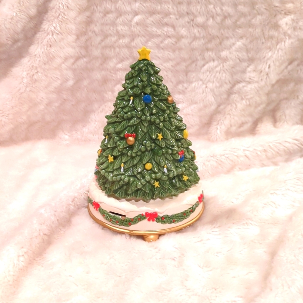 GIBSON GREETINGS | Vintage Otagiri Ceramic Christmas Tree Music Box